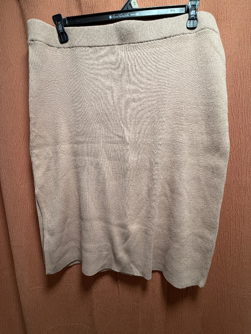 AVA & VIV women's size 1X tan knit pull on pencil skirt